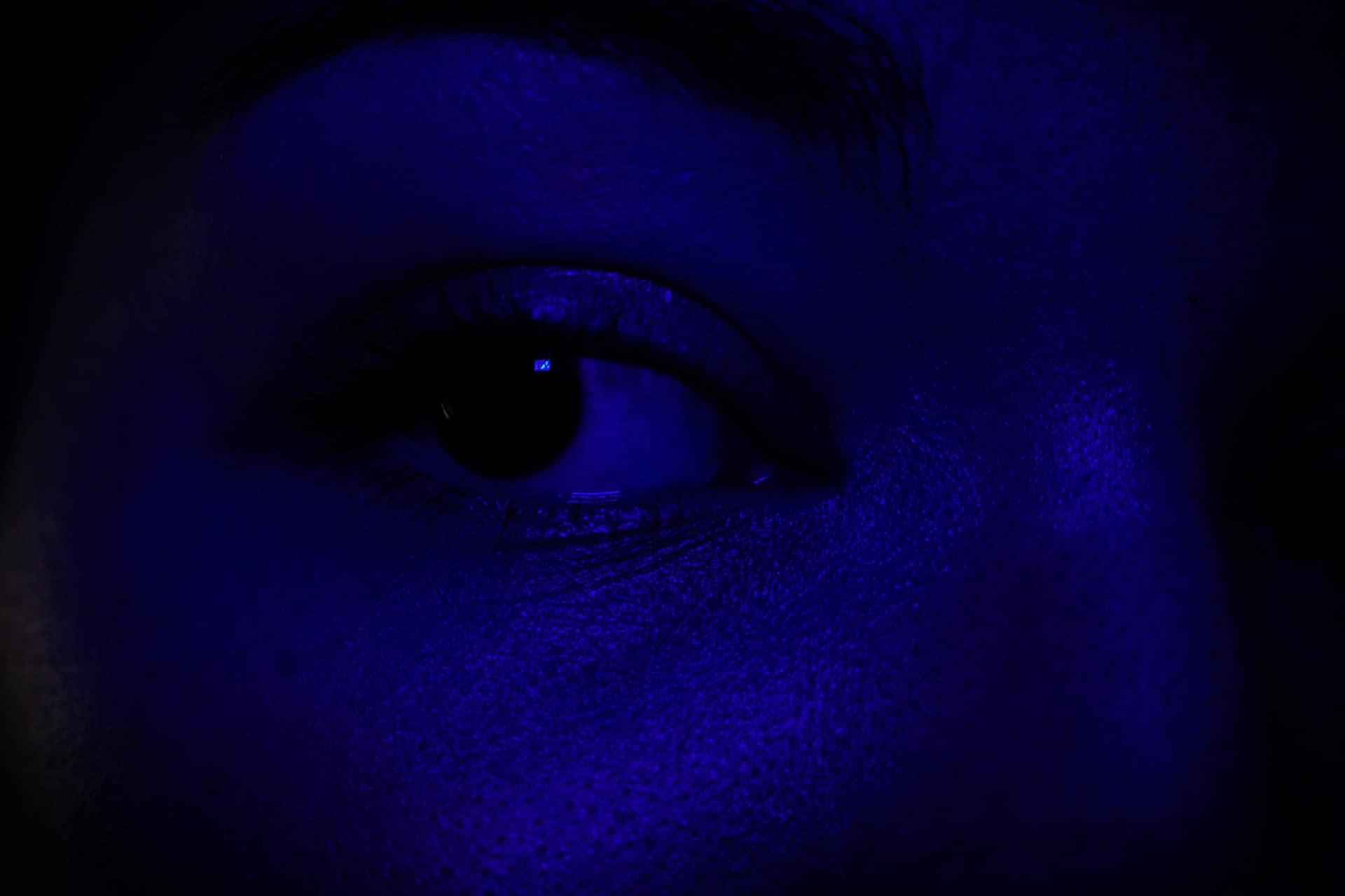 Digital eye strain symptoms and computer vision syndrome prevention strategies