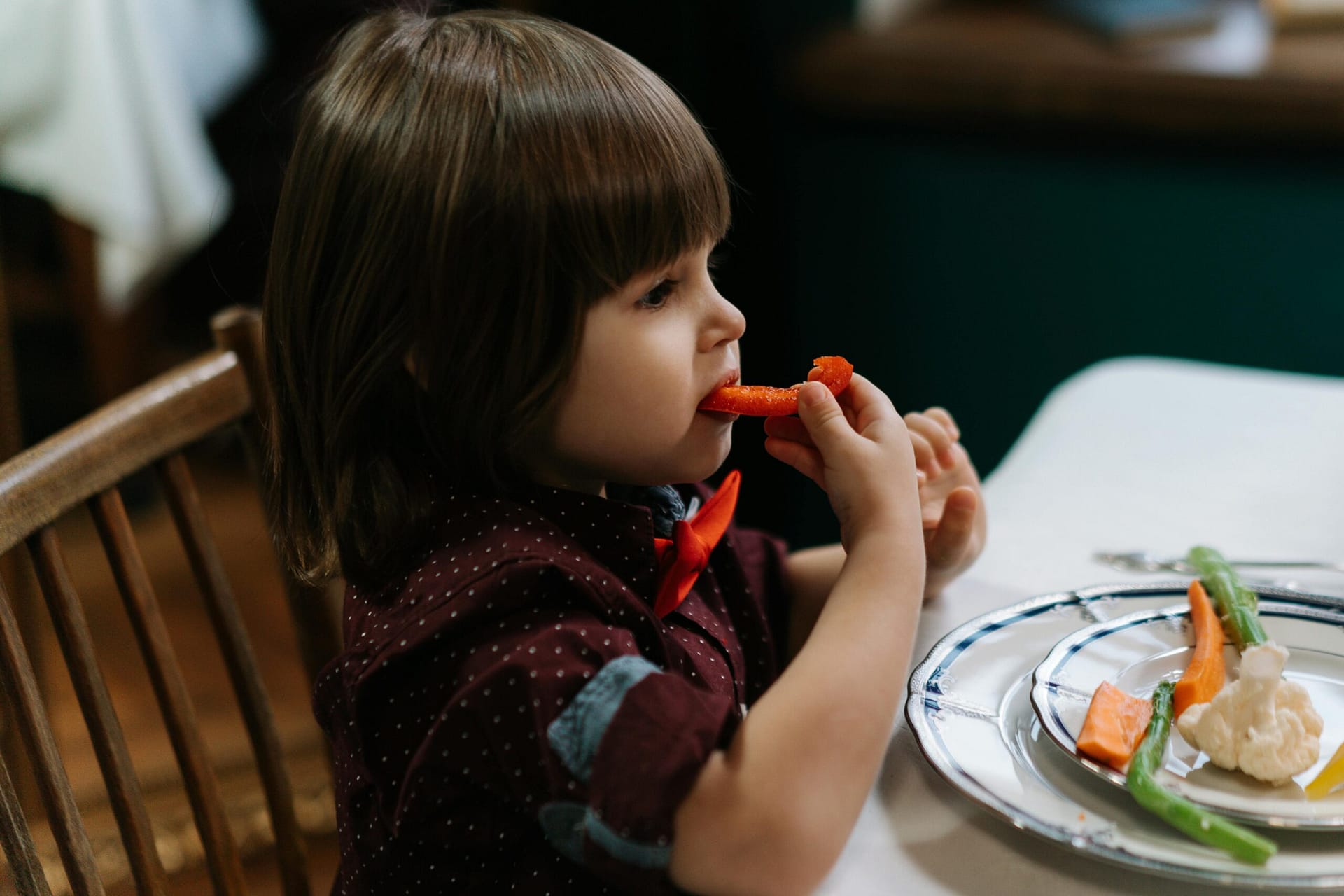 Understanding how nutrition deficiencies affect kids eye health through healthy eating.