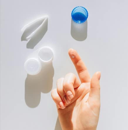 Patient successfully managing severe dry eye and pain associated with Sjögren's Syndrome and Dry Eye using a large scleral contact lens.